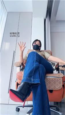 【冷颜】短靴实名辱骂    250209-6