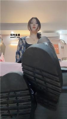 【兔兔酱】黑丝司马场    250326-22