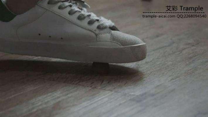 喝美女原味洗脚水