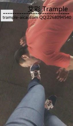 VIVI户外调教鞋奴