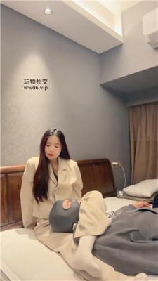 【球球】职场女神白袜脚踩虐 bf51502