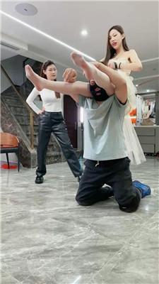 【麋鹿银儿】双主暴力虐-超狠踹头踢踹/踩踏 bf51648