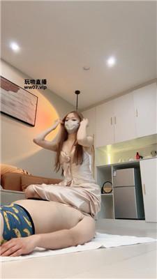 【楚楚】长裙女神玉足狂舔 bf53118