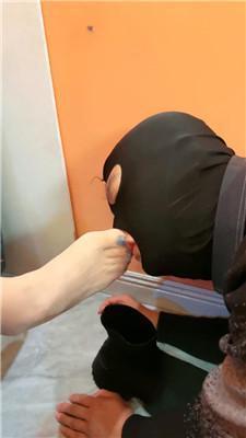 【伊潼】麻将桌底下两条贱奴伺候 JS250106-15