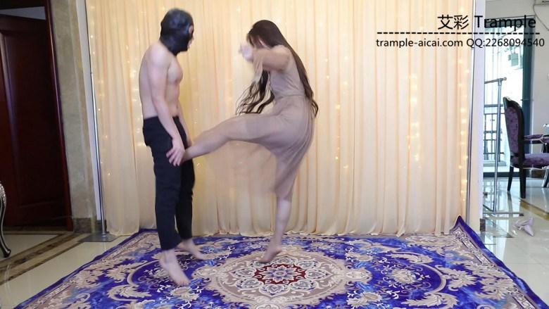 〖H.P.L栖心之栈〗—佳琦残忍纯踢裆、踩踏