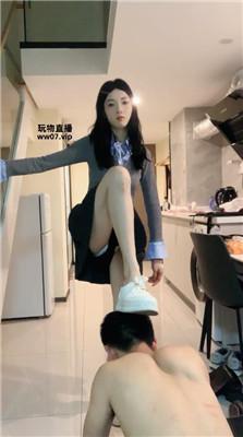 【千千】暴力踢踹虐打 bf51376