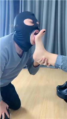 【肉肉】近距离白袜裸足恋足调-脚喂酸奶