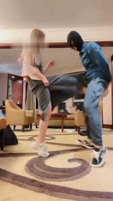 【调教视频】【梦樱】提档/小白鞋船袜辱/狗链遛狗/骑脖/高跟踩踏/坐脸窒息