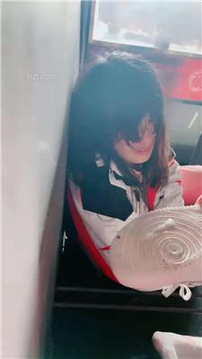 【桃子老师】户外楼梯间-小白鞋白袜虐母畜