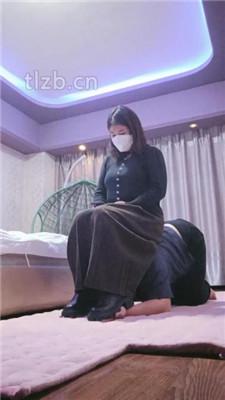 【嗯哼】犯贱闻靴子/踩踏/超强深喉