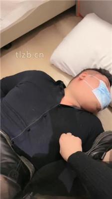 【奈奈】原味肉丝脚捂脸/脏短靴踩踏