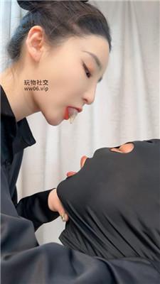 【领主】车模长靴重度踢踹虐打 bf50167