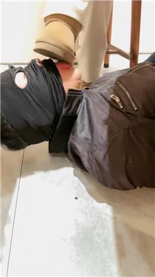 【乔伊】双S-餐桌下脏鞋蹂躏踩虐 JS250207-12