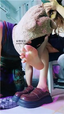 【美柠】皮鞋脚下变装奴 JS250118-31