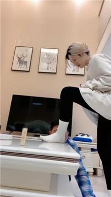 【甜味药丸】白袜瑜伽裤-口枷塞嘴/踩狗头狗爪/舔脏鞋底