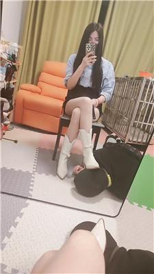 【于少奶奶】镜前羞辱-短靴诱惑/头顶脏鞋 JS250416-7