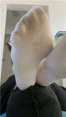 【美娜格格】运动后超臭原味白袜辱 JS250429-5