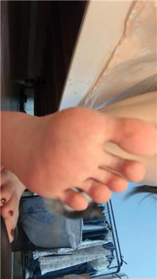 【猫王】裸足炸    250411-16