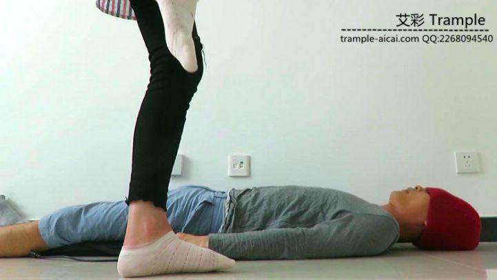 瑶主裸足+棉船袜的诱惑！