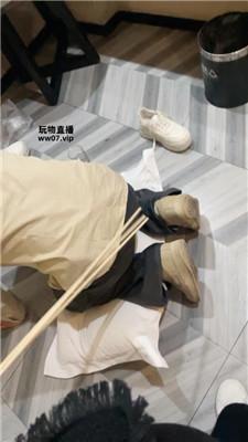 【小凤梨】舔脏鞋-赏赐圣水-藤条抽 JS250331-10