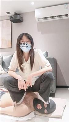 【奇了怪了】小白鞋白袜踩踏 bf50346