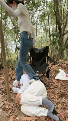 【暴主】户外强迫舔小白鞋处刑 bf51809