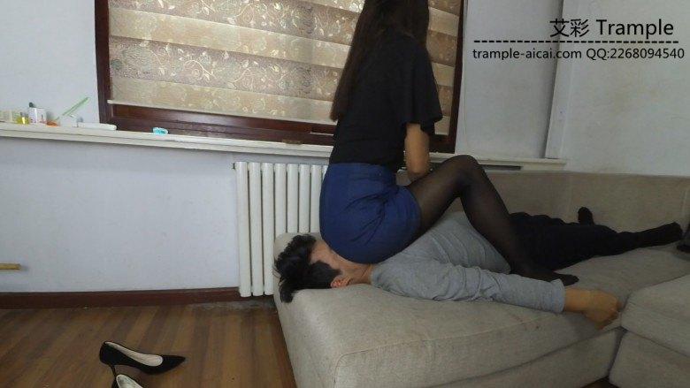 90后长腿妹子坐脸