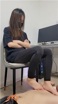 【少司命】桌底视角-电竞女神玉足踩 JS250103-29