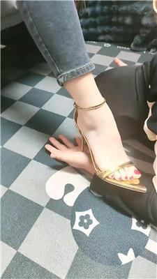 【判官兔主】高跟踩踏-近距离舔脏鞋 JS250323-22