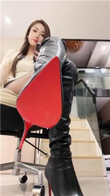 【晨颜】爬进来    250524-6