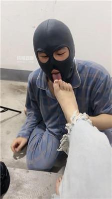 【素人抽水机】楼道公开调奴-牛仔裤坐脸 bf54502