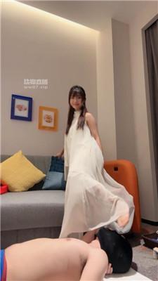 【纯情】沉浸式-舔长裙女神的jio【双视角版】 bf54508