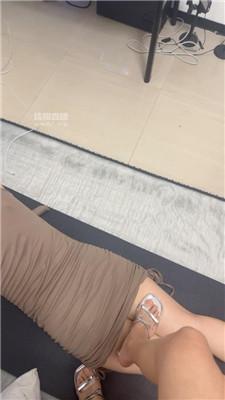 【饭饭】闺蜜甘愿做奴隶 JS250615-13