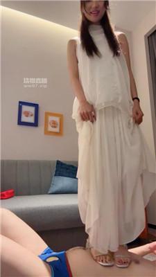 【纯情】沉浸式-舔长裙女神的jio【双视角版】 bf54508