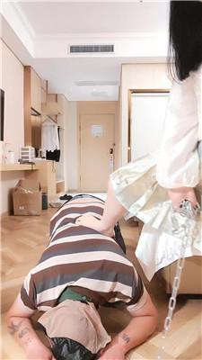 【红红】骑马狗爬-脚丫狂舔 JS250614-7