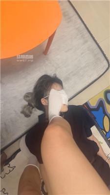 【饭饭】白袜踩虐骚母畜 JS250613-15