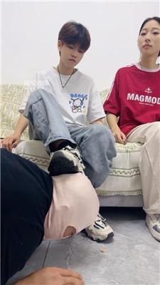 【刘二狗】情侣主-脏鞋原味棉袜虐绿帽 bf54468