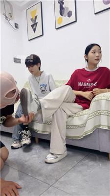 【刘二狗】情侣主-脏鞋原味棉袜虐绿帽 bf54468