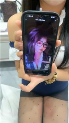 【july】羞涩闺蜜舔高跟 JS250612-24