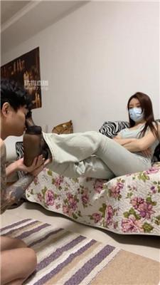 【思si】喜欢黑丝脚的纹身大哥【双视角版】 bf54463