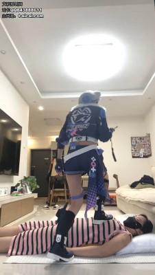 【雅泫】cos银狼踩玩女地毯 YC-241023-4