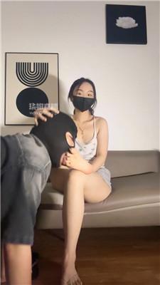 【理理】清理脏拖鞋底-玉足舔 JS250726-33