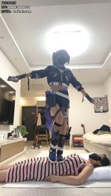 【雅泫】cos银狼踩玩女地毯 YC-241023-4