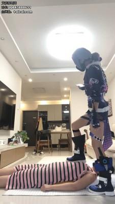 【雅泫】cos银狼踩玩女地毯 YC-241023-4