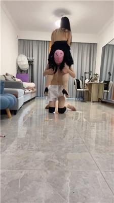 【南月女神】绿帽男友伺候起床约会 JS250608-29